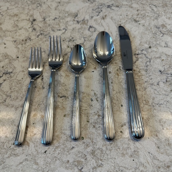 Mikasa Other - Mikasa Italian Countryside 5 piece set